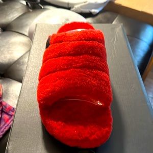Ugg men fluff you size 12